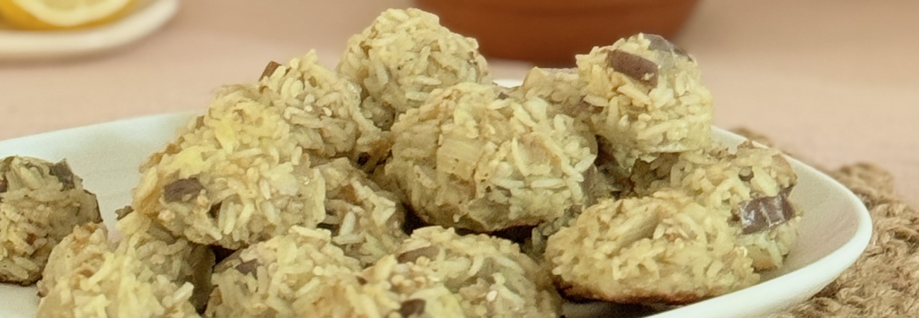 Albóndigas de arroz y berenjena